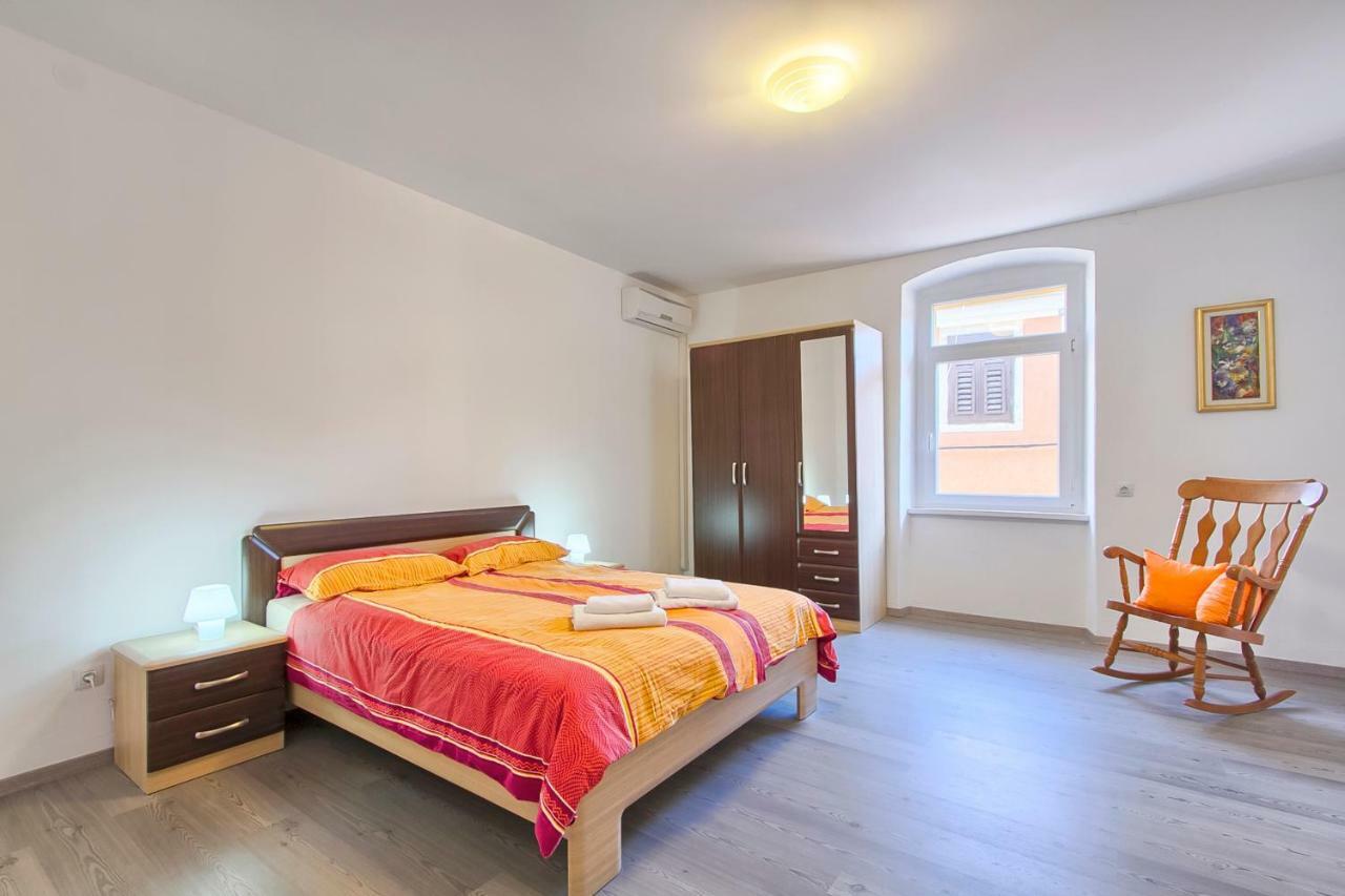 Apartment Spagnolo City Pula Extérieur photo